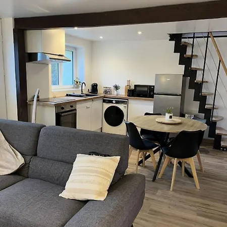 Semesterbostad Maison Confort, Au Calme